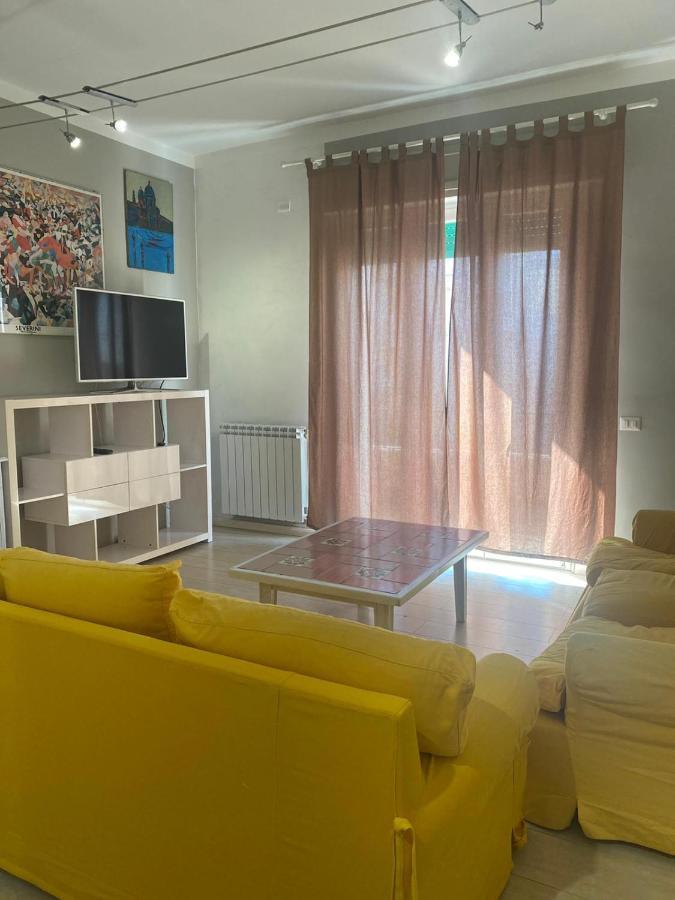לינה וארוחת בוקר צ'יוויטווקיה Md House מראה חיצוני תמונה